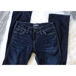 Size 30 Suki Silver Jeans Dark wash Boot  Cut